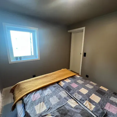 Апартаменты New Modern In With 2 Bedrooms *