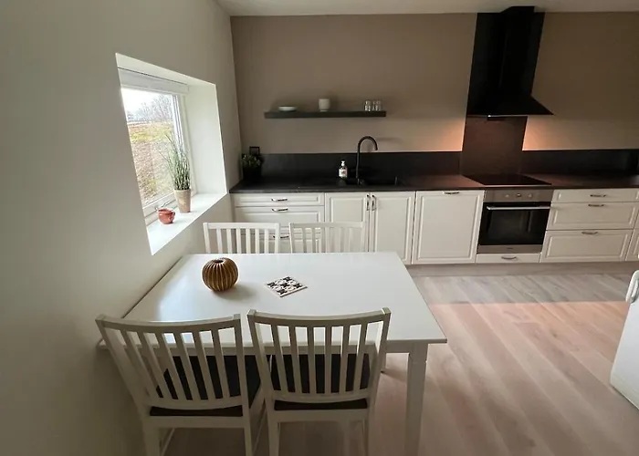 New Modern In With 2 Bedrooms * Senja