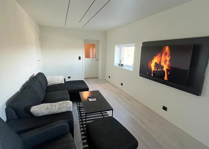 New Modern In With 2 Bedrooms * Senja