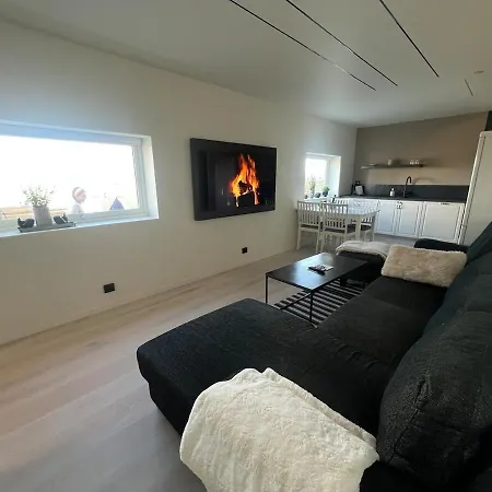 New Modern In Lägenhet Senja